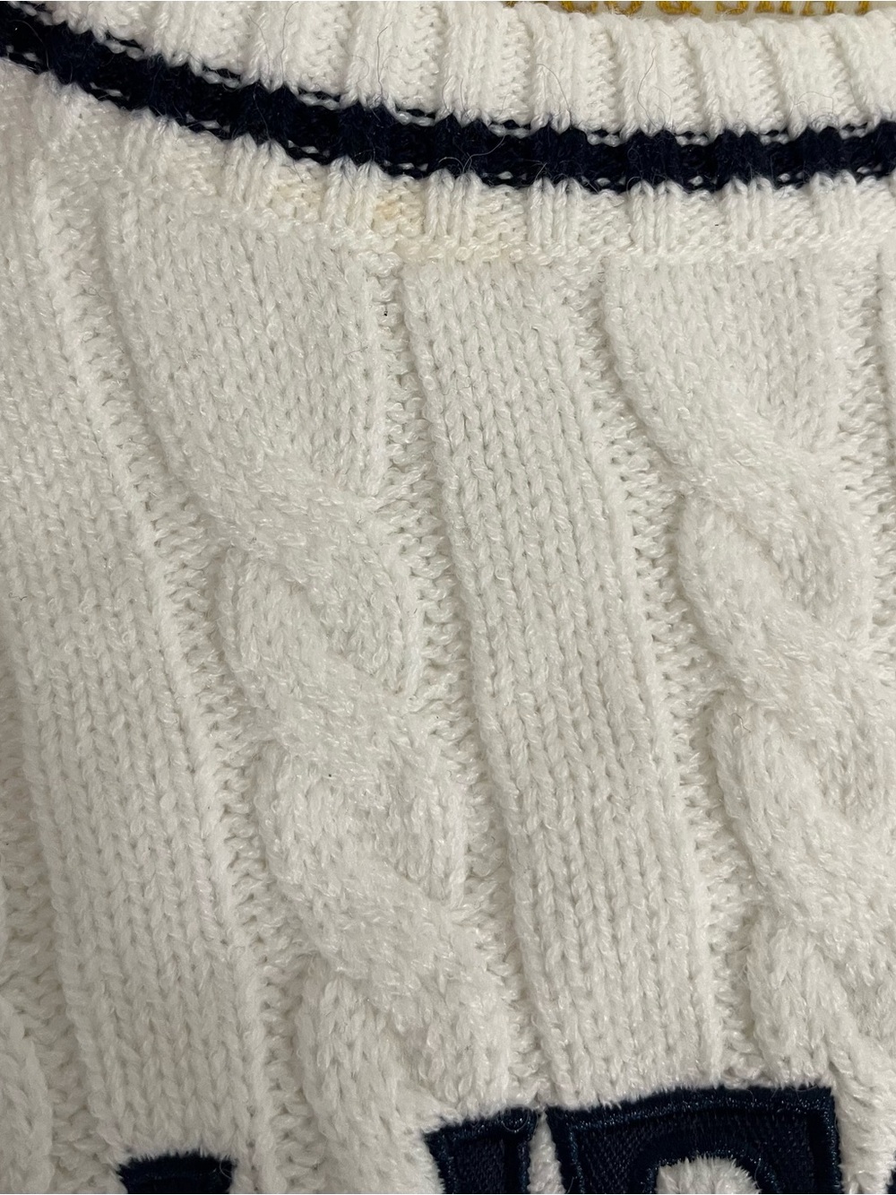 California Cable Knit Sweater XL Cream White Navy Blue PreppyCore Pullover - Picture 6 of 8
